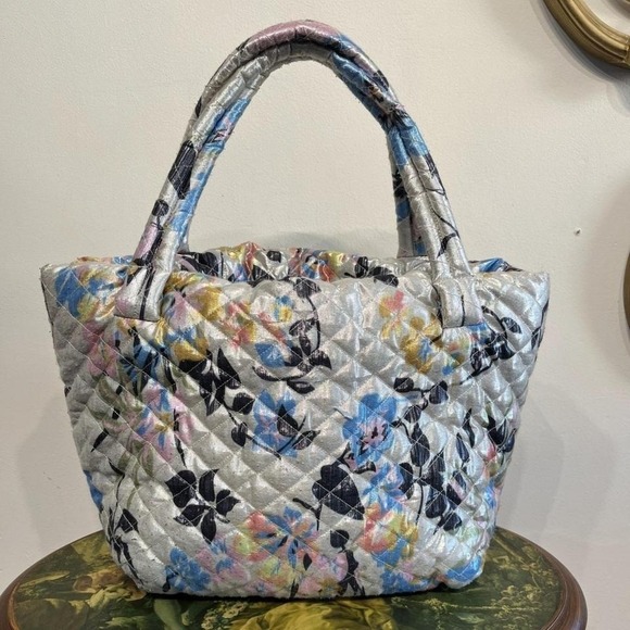 Metallic Floral Quilted Puffer Tote Bag Shouleder Straps With Pockets One Size - Picture 2 of 3